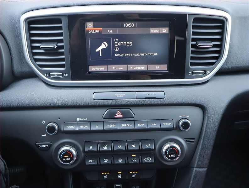 Kia Sportage (2020) 1.6 T-GDI, Automat, Serv.kniha - fotka 12 z 24