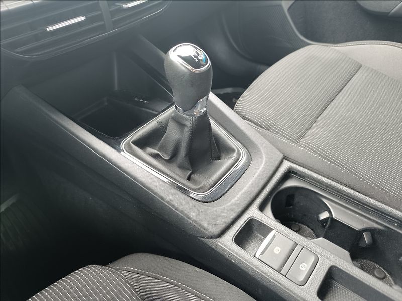 Škoda Octavia 1,5 TSi Ambition - fotka 17 z 21