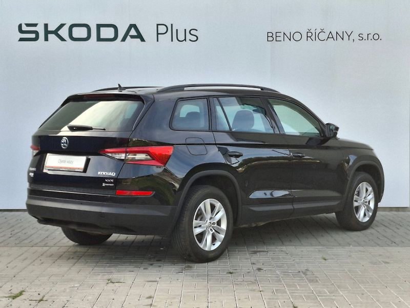 Škoda Kodiaq (2018) Ambition Plus 4x4 2,0TDi 110kW - fotka 2 z 35
