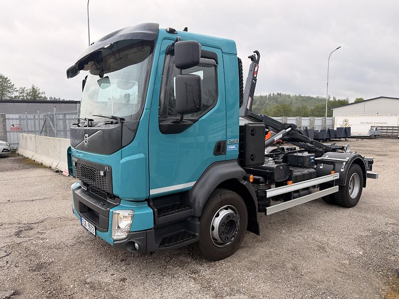 Volvo FL (2017) 250 nový nosič CTS 8t. - fotka 1 z 24