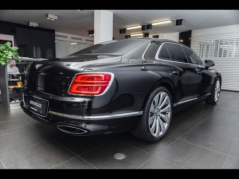 Bentley Flying Spur W12 First Edition - fotka 4 z 27
