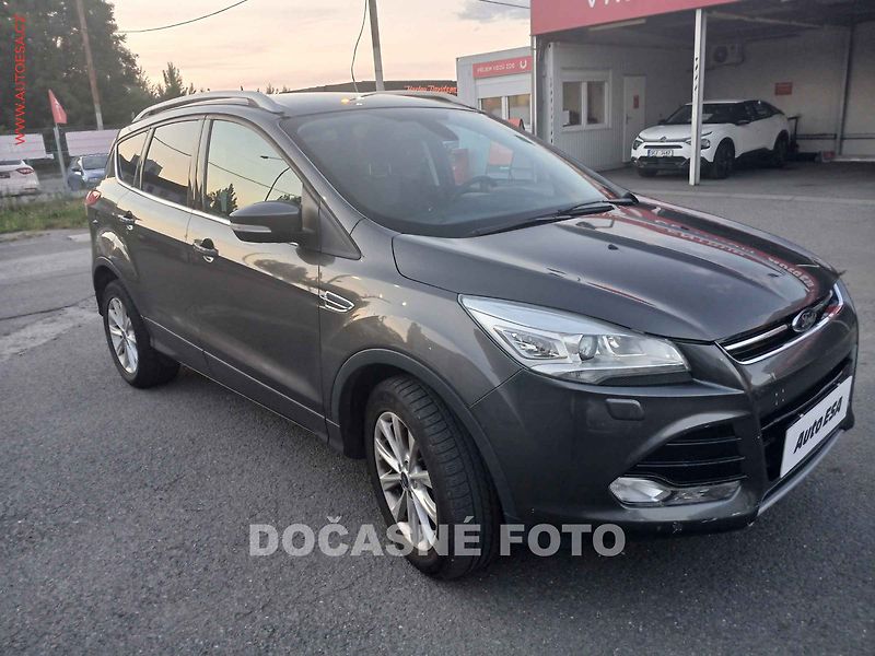 Ford Kuga (2015) 2.0 TDCi 4x4, ČR, xenon - fotka 1 z 3