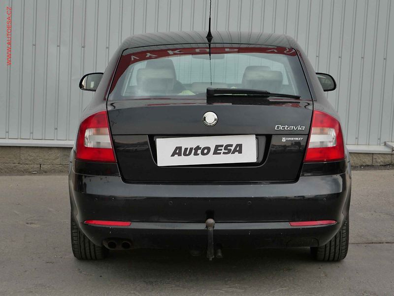 Škoda Octavia (2009) 1.4 TSi, ČR, Elegance, TZ - fotka 5 z 19