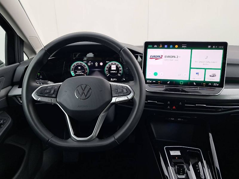 Volkswagen Golf (2024) STYLE 1.5 E-TSI / 85 kW DSG7 M - fotka 8 z 26