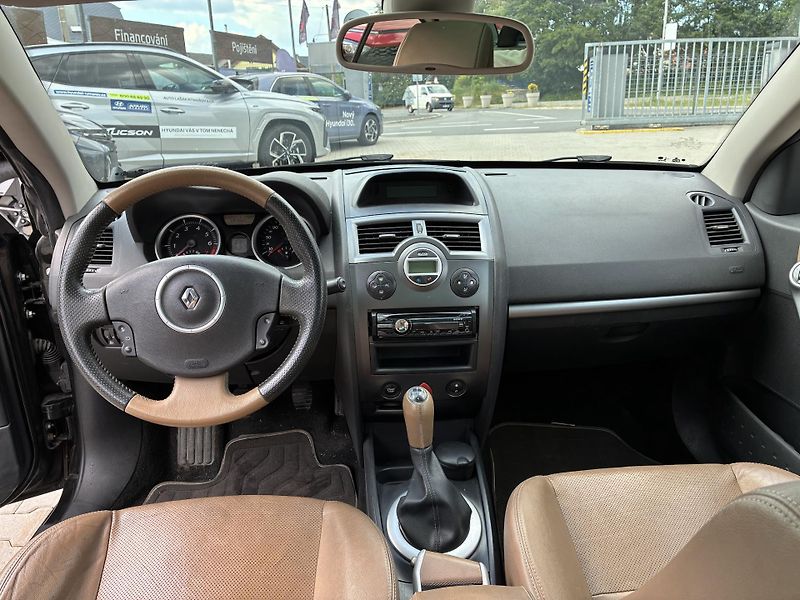 Renault Mégane 1.6i 16V 82kW KABRIO - fotka 10 z 23