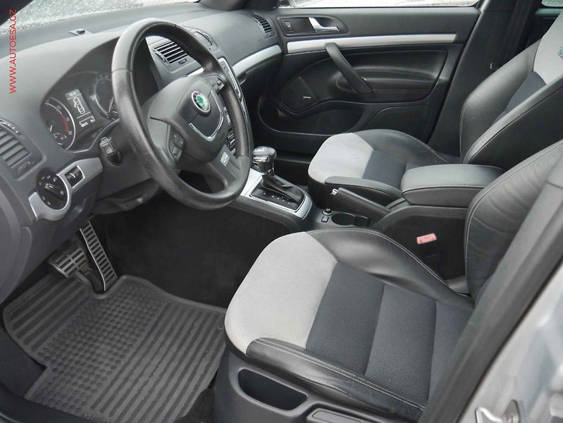 Škoda Octavia (2009) 2.0 TFSi, DSG, xenon - fotka 9 z 15