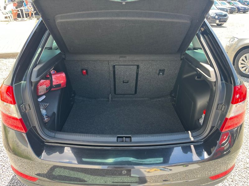 Škoda Rapid (2014) 1.6 TDi Velmi pěkný - fotka 11 z 15