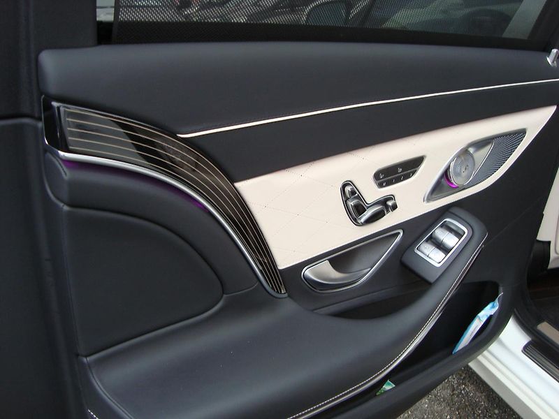 Mercedes-Benz Třídy S (2018) Maybach 560 4-Matic,ČR,1.Maj - fotka 30 z 77