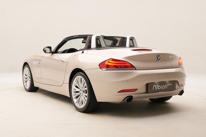BMW Z4 sDrive 35i N54 AUT CZ 1. maj - fotka 10 z 56