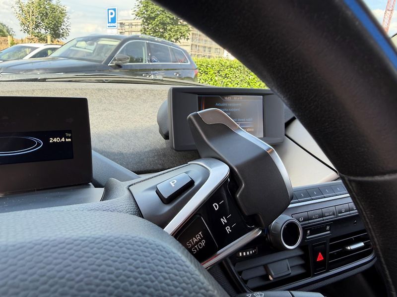 BMW i3 (2016) 60ah 125 kW - fotka 20 z 23