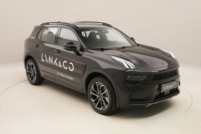 Lynk & Co 01 CORE PHEV AUT CZ 1.maj - fotka 15 z 72