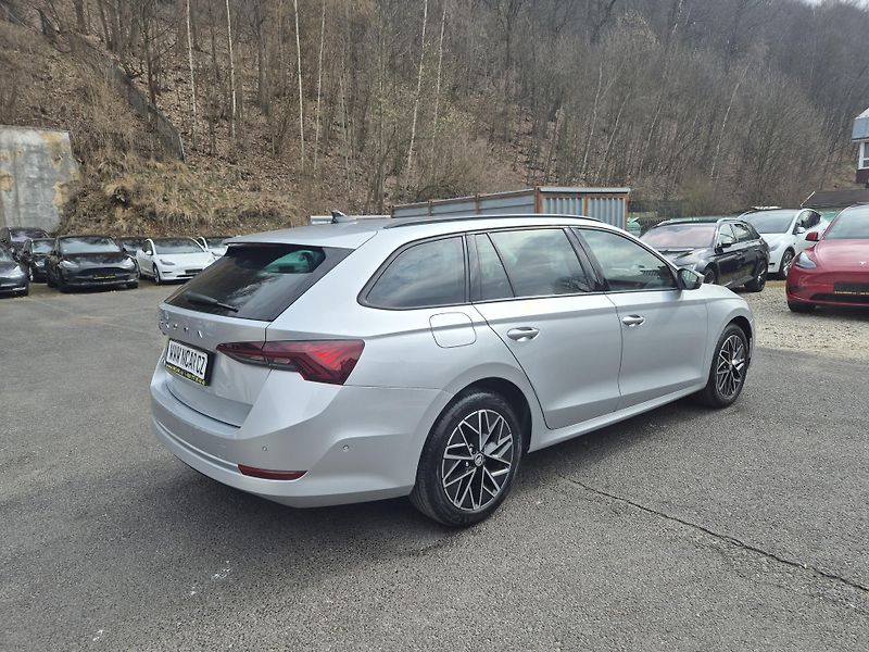 Škoda Octavia ZAMLUVENO ! 2,0TDi 85kw 17ALU - fotka 5 z 46