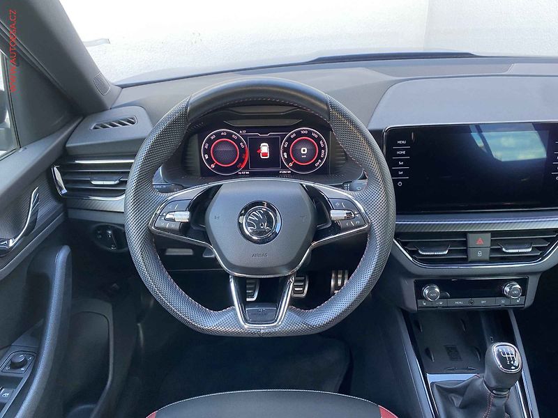 Škoda Kamiq (2021) 1.0 TSi, Monte Carlo, LED - fotka 11 z 22