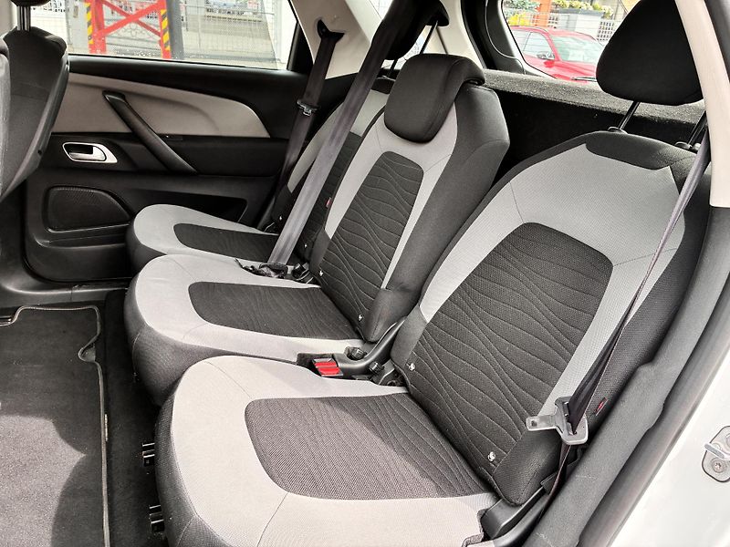 Citroën C4 Picasso 1.6HDi 85kW NAVIGACE,TAŽNÉ - fotka 13 z 30