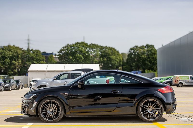 Audi TT S-line - fotka 8 z 39