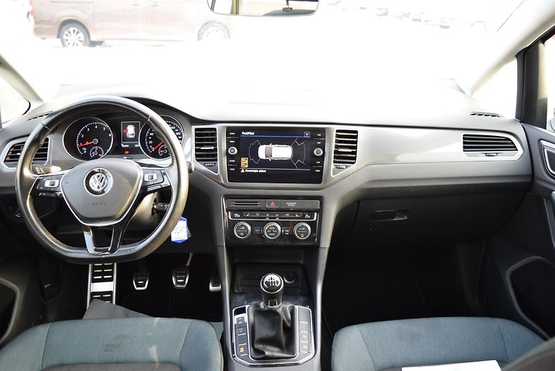 Volkswagen Golf Sportsvan (2019) 1.5TSI 96kw IQ.DRIVE NAVI ACC  - fotka 17 z 49