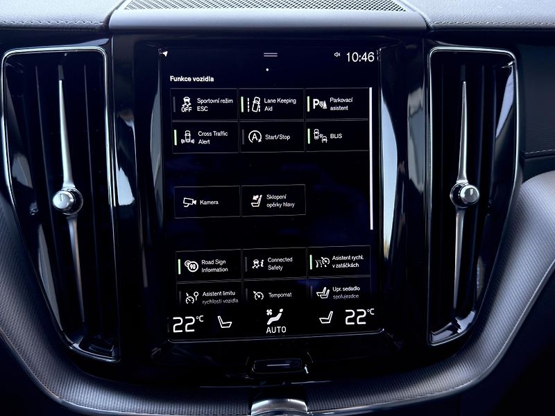 Volvo XC60 B4 AWD INSCRIP. // nezáv. top. - fotka 34 z 48