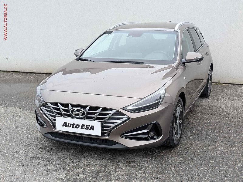 Hyundai i30 (2022) 1.5 T-GDi, 1.maj,ČR, STK7/28 - fotka 3 z 17