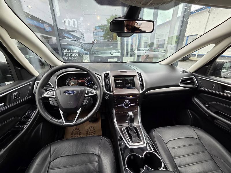 Ford Galaxy 2.0 TDCI Automat Titanium+ - fotka 15 z 43