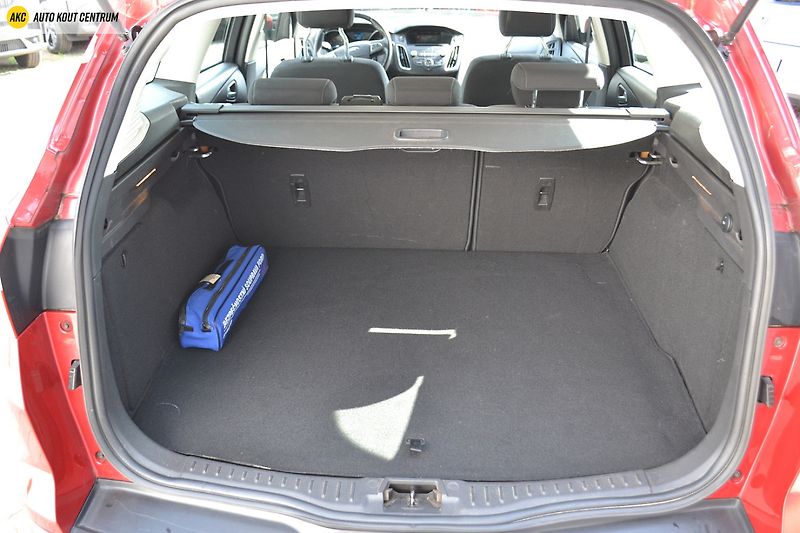 Ford Focus 1.6i - 77KW  TREND - fotka 17 z 39