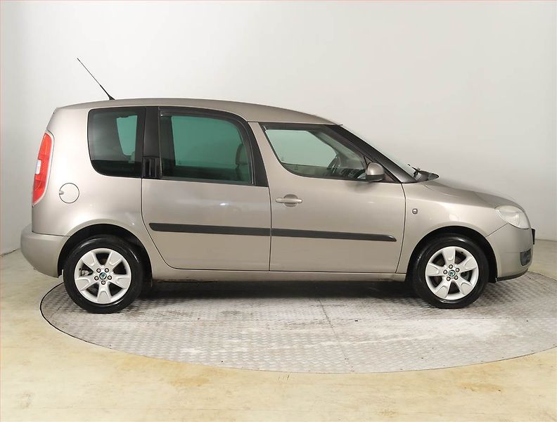 Škoda Roomster (2007) 1.4 16V, Tempomat - fotka 6 z 16