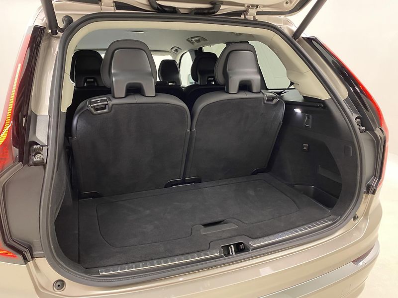 Volvo XC90 T8 AWD RECHARGE BRIGHT PLUS 7m - fotka 35 z 67