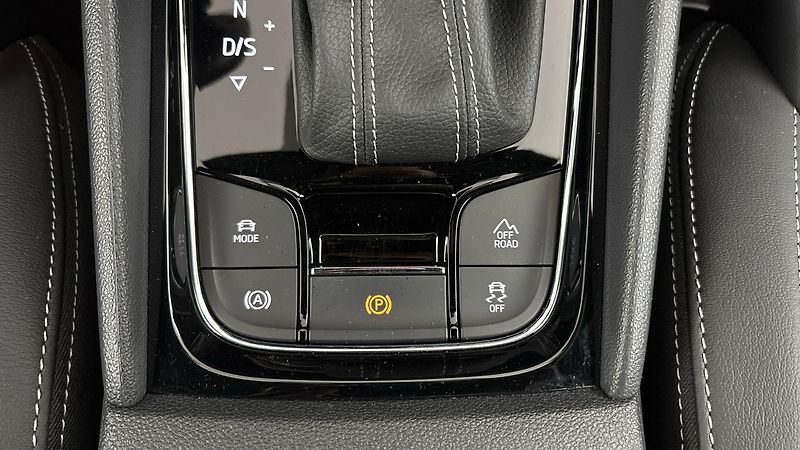 Škoda Kodiaq 2.0 TDI DSG 4x4 Sportline Excl - fotka 25 z 31