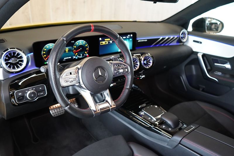 Mercedes-Benz Třídy A 35 AMG 4MATIC, AERO, Kamera - fotka 16 z 44