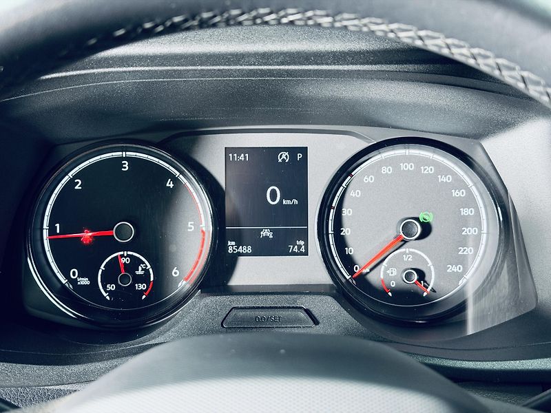 Volkswagen Transporter (2023) 6.1*BULLI*LONG*DSG*TDI - fotka 27 z 37