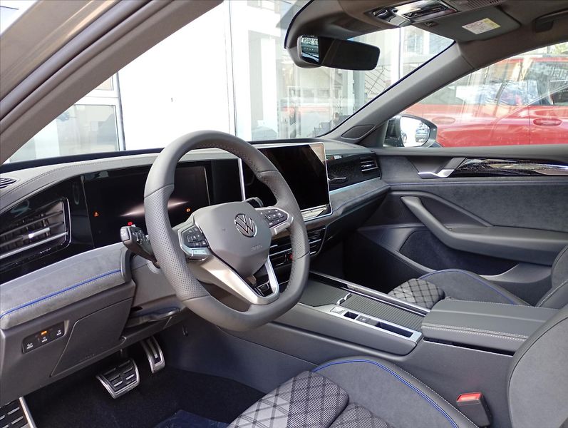 Volkswagen Passat (2026) 2,0 TDI 110kW 7DSG  R-Line Peo - fotka 12 z 19
