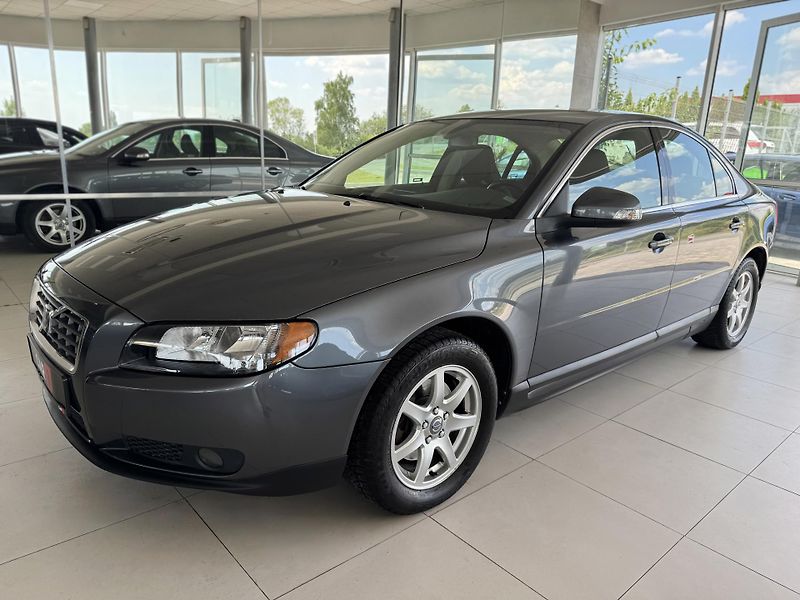 Volvo S80 D5 AUT*136kW*Nav*Tažné*TopStav - fotka 2 z 28