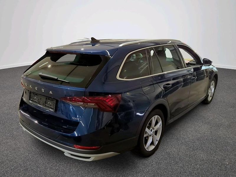 Škoda Octavia Combi Scout TDi 147kw DSG 4x4 - fotka 4 z 11
