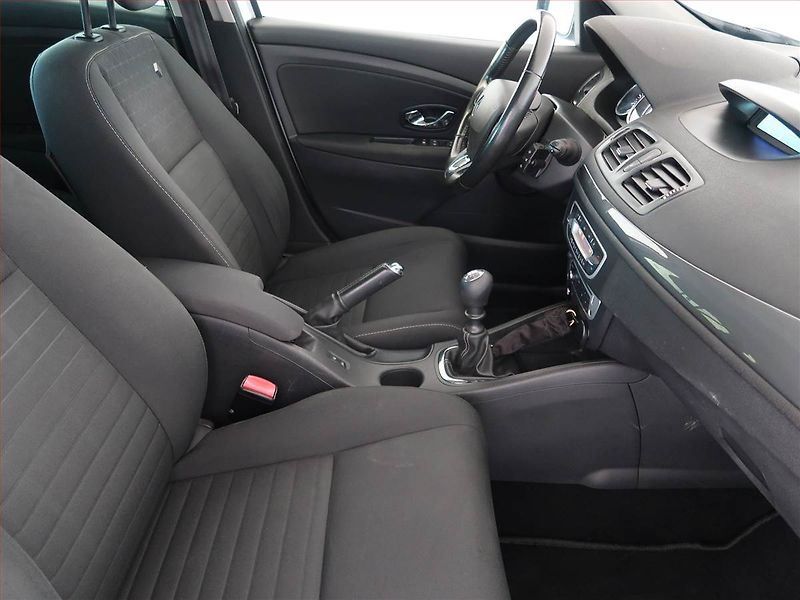 Renault Mégane (2016) Limited 1.2 TCe, Tempomat - fotka 9 z 14