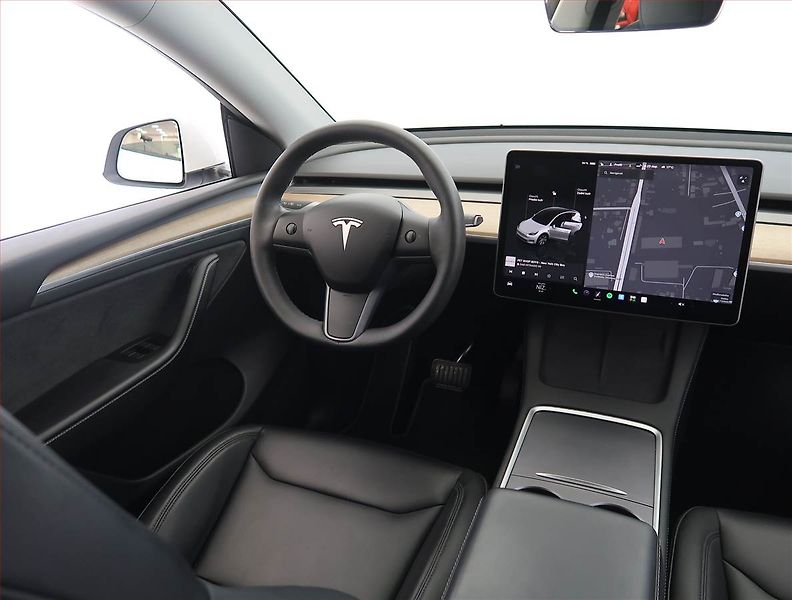 Tesla Model Y (2023) Long Range AWD 79kWh, SoH 96% - fotka 7 z 32