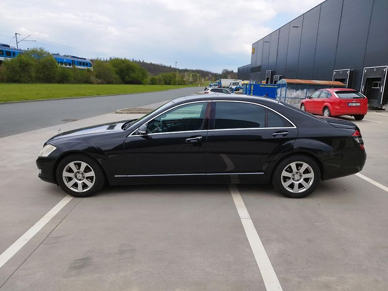 Mercedes-Benz Třídy S (2006) S-350i,LONG,volat 608081843 - fotka 4 z 22