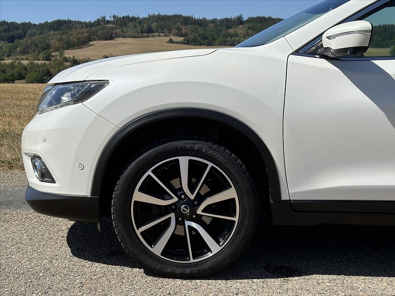 Nissan X-Trail 1,6 dCi 96kw 4WD Kůže Panorama - fotka 32 z 39