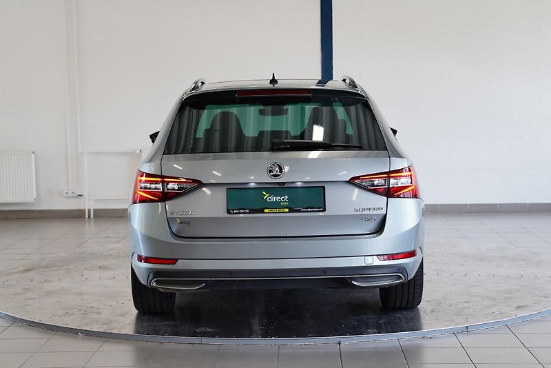 Škoda Superb - fotka 6 z 29