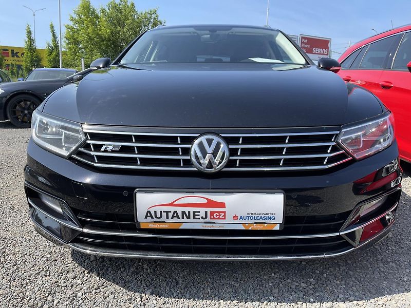Volkswagen Passat 2.0TDi Dsg 4x4 HIGHLINE-DPH-ČR - fotka 16 z 38