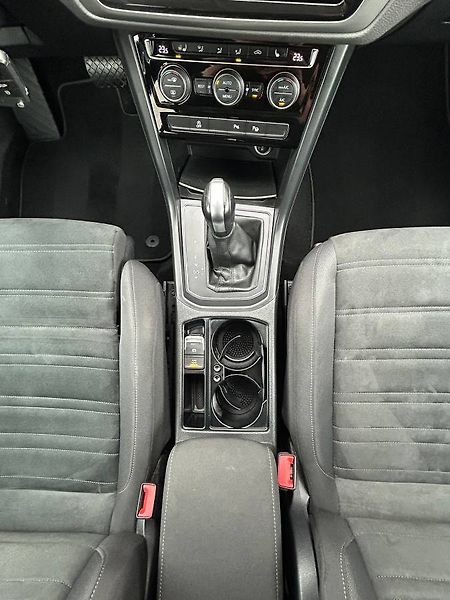 Volkswagen Touran (2022) 1.5 TSI 110kW DSG tažné - fotka 16 z 33