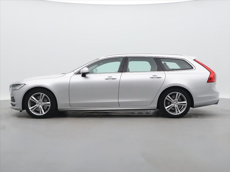 Volvo V90 2,0 T5 184kW Momentum CZ DPH - fotka 3 z 36