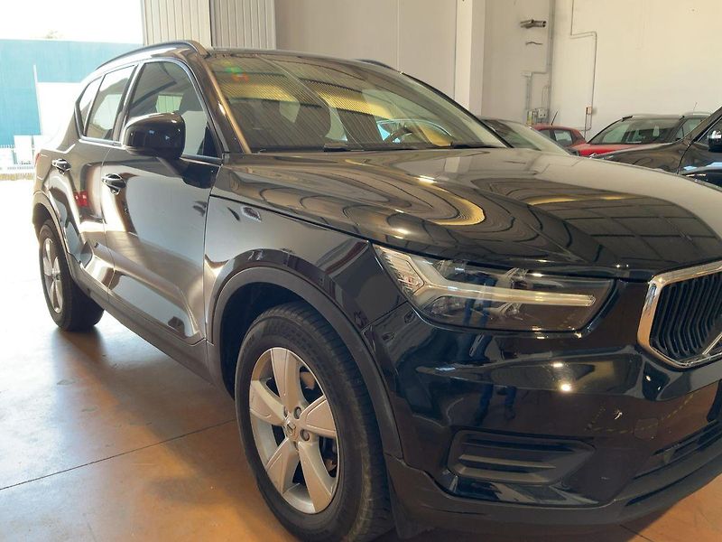 Volvo XC40 (2021) 1.5 T2 Momentum   2WD automat - fotka 10 z 18