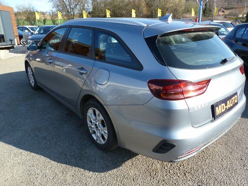 Kia Ceed 1.5 T-GDI  118 Kw DPH - fotka 8 z 20