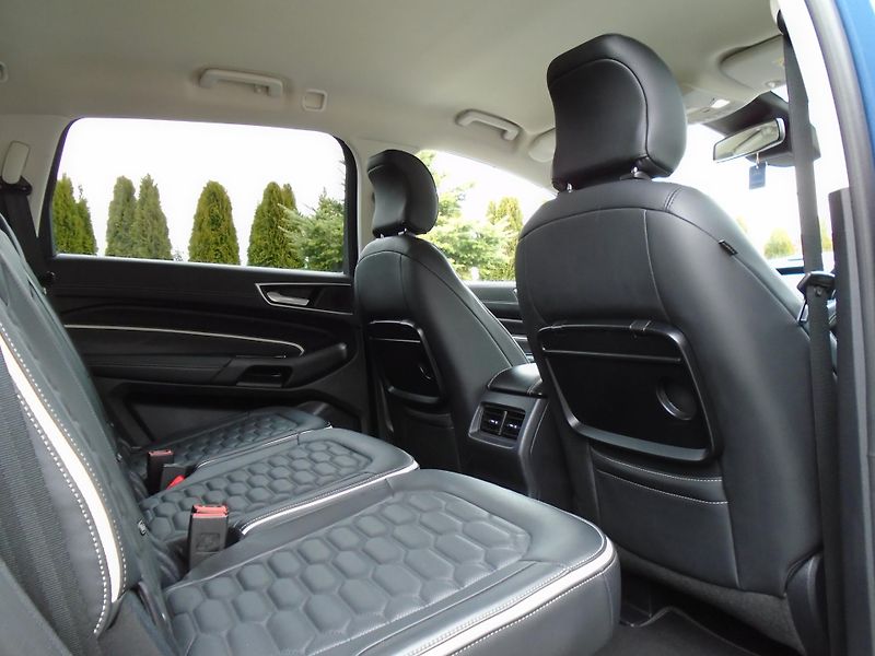 Ford S-MAX 2,0EcxoBlue 140kW 8A Vignale - fotka 34 z 46