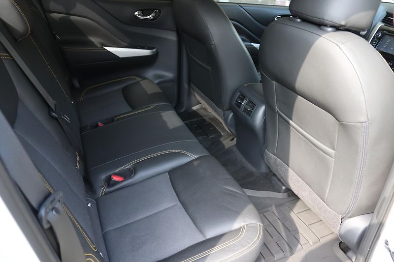 Nissan Navara 2.3dCi 4X4 AT 140kW DPH - fotka 44 z 50