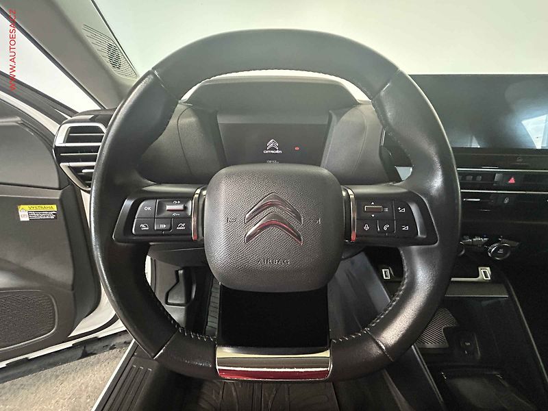 Citroën C4 (2022) 1.5 HDi, 2.maj,ČR, Feel, LED - fotka 12 z 18