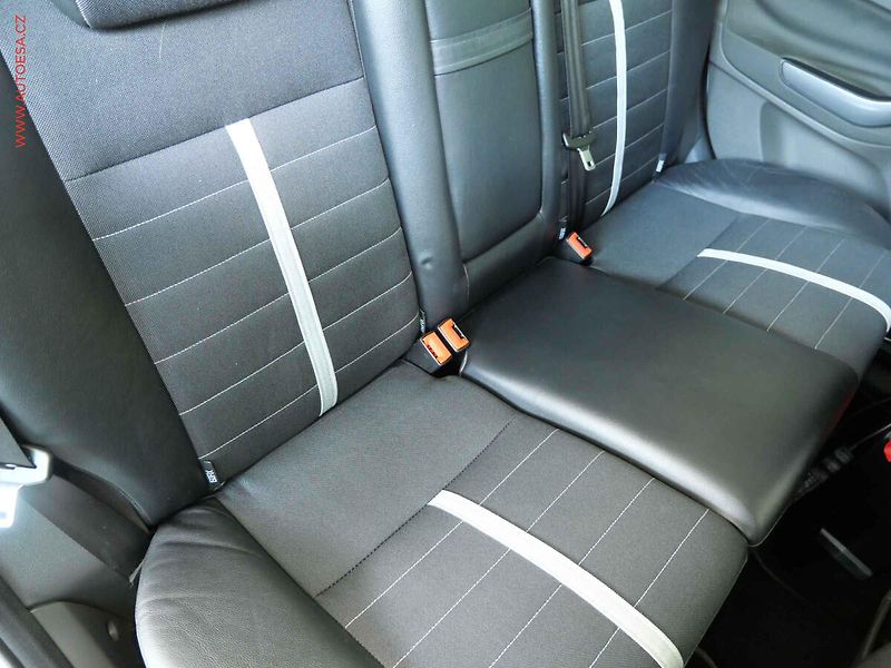 Ford Kuga (2011) 2.0 TDCi 4x4, Navigace - fotka 12 z 22