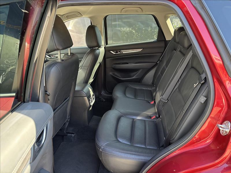 Mazda CX-5 2,2 Sky-D Revolution TOP AWD A - fotka 13 z 31