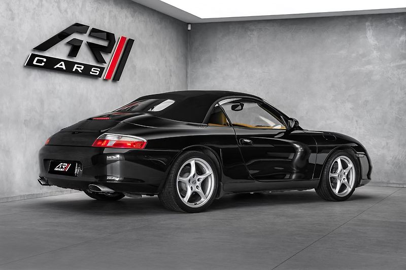 Porsche 911 Carrera 996.2 Cabrio - fotka 7 z 21