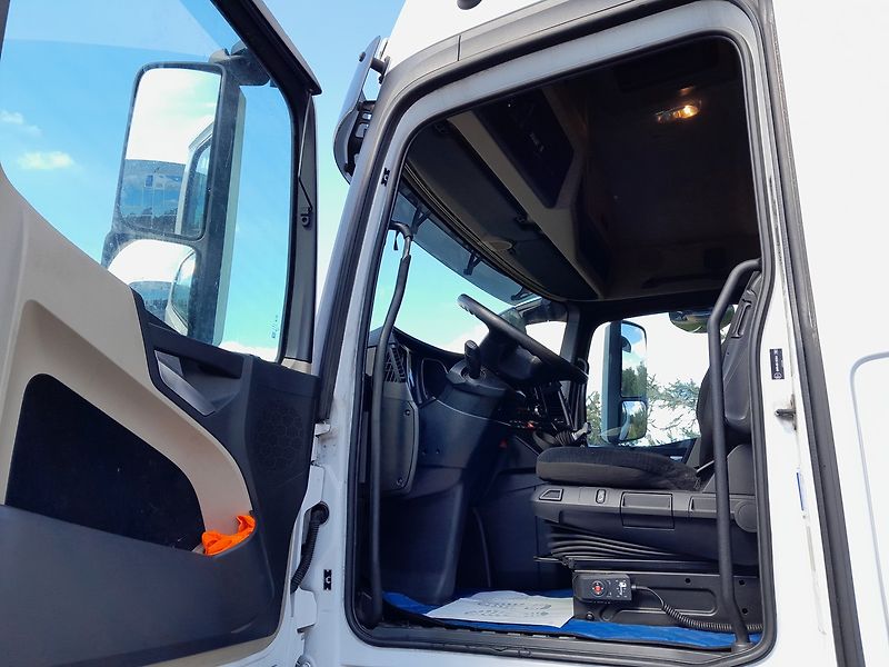 Mercedes-Benz Actros 1848 LowDeck - fotka 10 z 35