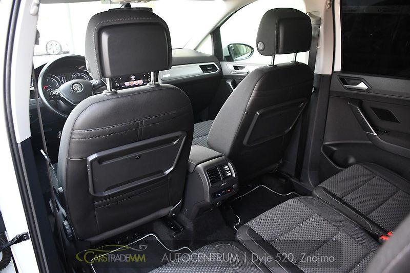 Volkswagen Touran 1.6TDi DSG  - fotka 12 z 48